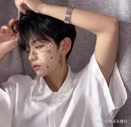 那些超火的男生头像,高清优质男头
