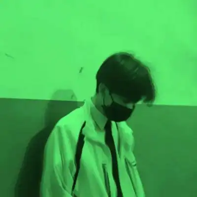 绿色头像男绿色可爱男生头像图片

