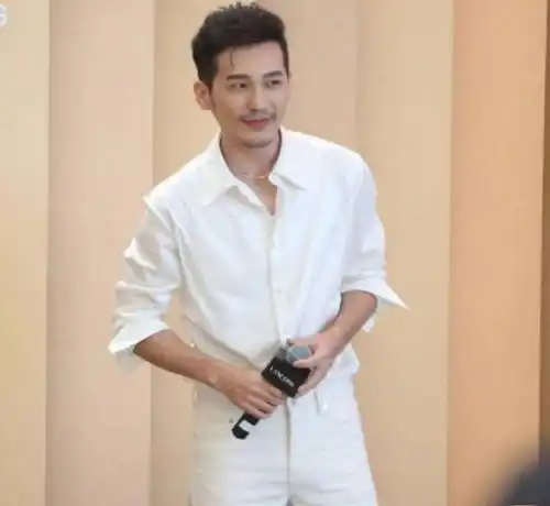 白宇胡子又回来了,一个靠胡子就能多次上热搜的男明星
