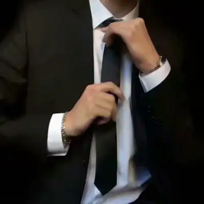 男生头像高清图片帅气网图男生头像成熟大叔