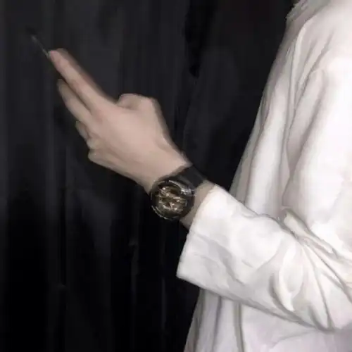 下次见面就不要躲开了那样不像陌生人
