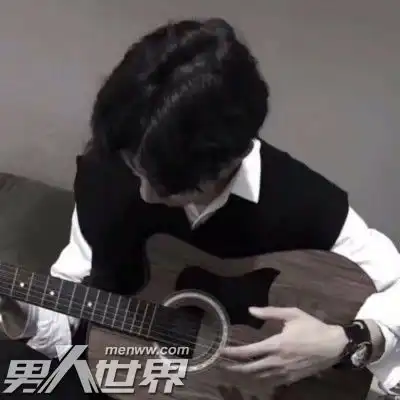 约会中男生躲避女生眼神不敢跟女生对视是什么原因