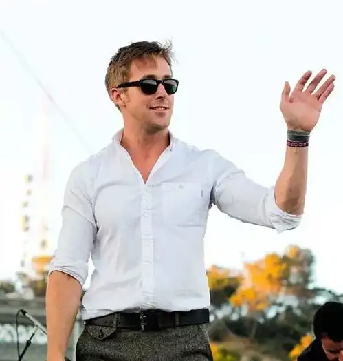 好物清单你的男票和男神之间,或许只有一件白衬衣的距离
