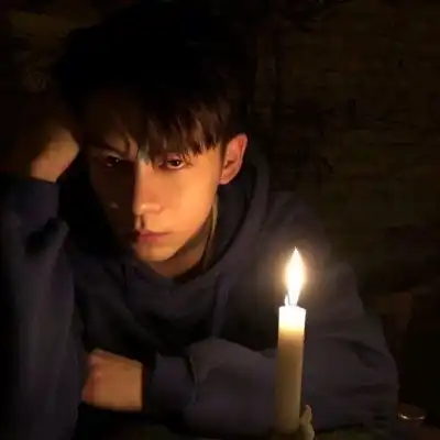 雾奈ins帅拽小哥哥男生头像
