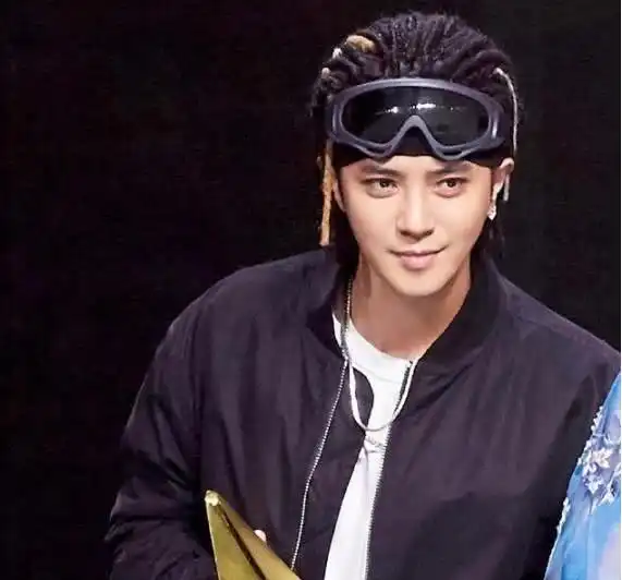 罗志祥妈妈发声周扬青发文毁了罗志祥毁掉儿子的其实是她自己

