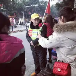 情侣头像拿玫瑰花图片美