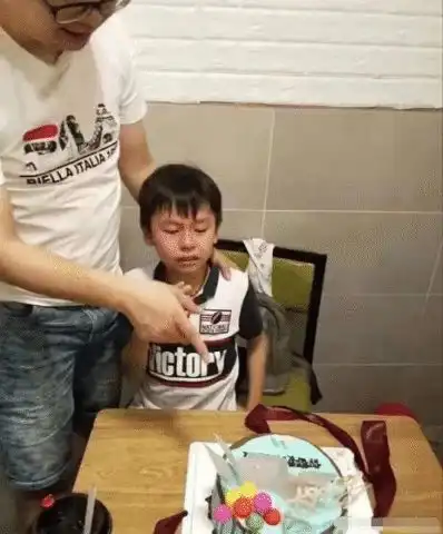 帮朋友接亲过路费加油费花了一千,就给个120块钱的红包
