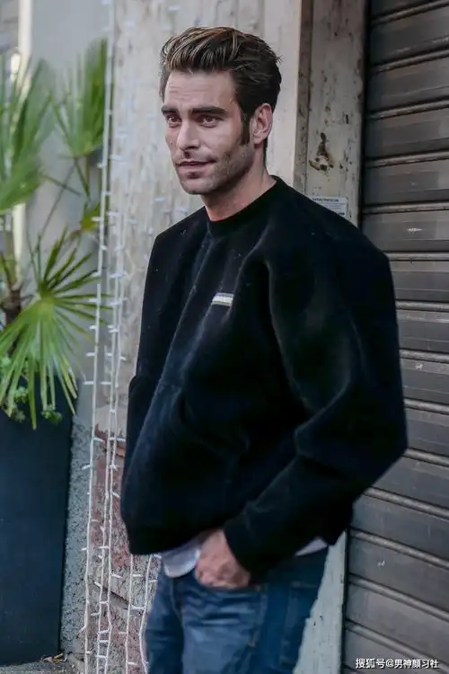 不服谁说气质熟男风格的衣服,只有欧美人才能驾驭得了
