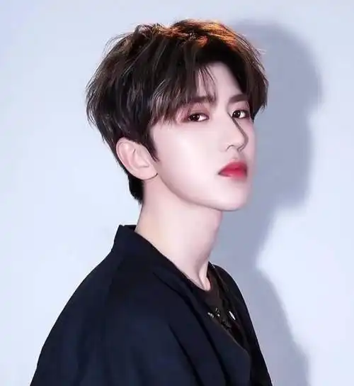 男星感谢曲婉婷后拉踩肖战遭举报,反击将爆料王一博怎么整肖战
