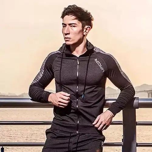 男人不逼一把,永远不知道自己有多帅
