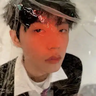 超酷高冷范真人很帅气的男头不必为谁改变只管一往无前
