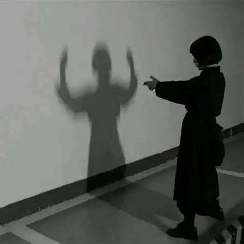 独特立行的头像哦,希望同样独特的你会喜欢
