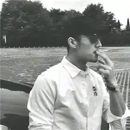 2018微信头像男生成熟魅力黑白失落怎么身同感受
