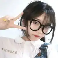 qq头像女生戴圆眼镜
