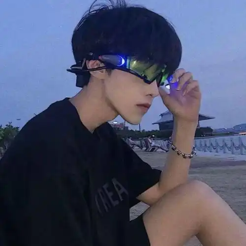 头像壁纸见君一眼,误我终身

