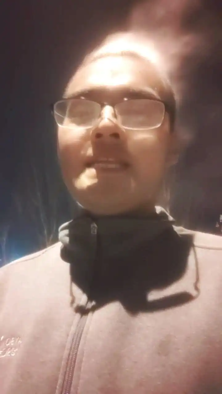 这是火男的兄弟冰男
