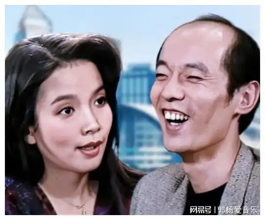 父亲是老戏骨,母亲是编辑,67岁无儿无女,遗憾没让父亲当爷爷
