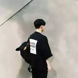 背影头像做一个背影杀手,如此就好
