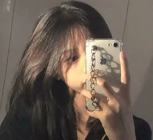 ins不露脸女生头像
