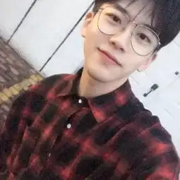 男头,我们家的狒狒哦加三个小哥哥
