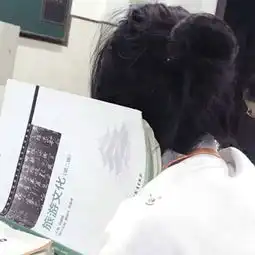 背影头像女生唯美漂亮愿做你的社会小恶魔
