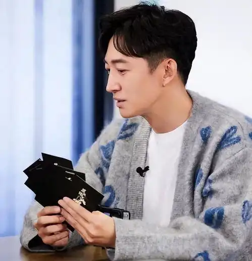 年轻时死活不红,年纪大了却帅翻天,这6位男演员,下半场赢麻了
