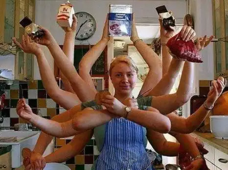 搞笑图片笑话段子我给我妈买了一个扫地机器人
