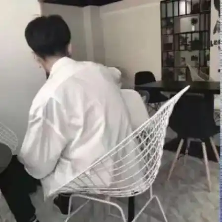 微信男生背影头像图片,伤感的男人堕落一点的
