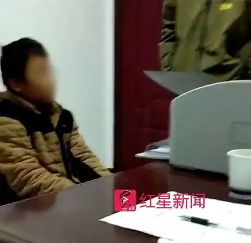 12岁男孩持刀杀母已获释,将重返学校未成年就可以无法无天吗
