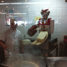 gif男人就是一座山啊,扛着老婆孩子
