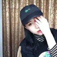 鸭舌帽女生头像牛仔外套微信头像图片大全
