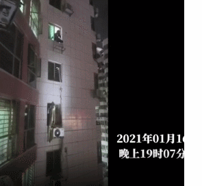 怪12岁男童用床单爬窗出逃被困,获救后不回家却参观消防队
