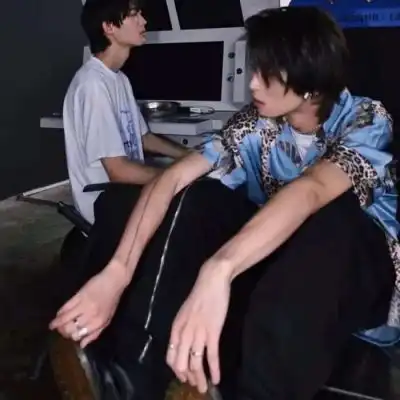 超酷男生头像
