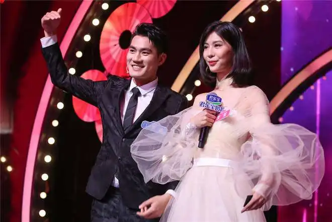 一个40岁女人的大实话女人过了40岁后,更喜欢老牛吃嫩草
