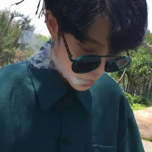 这是普通好看的头像
