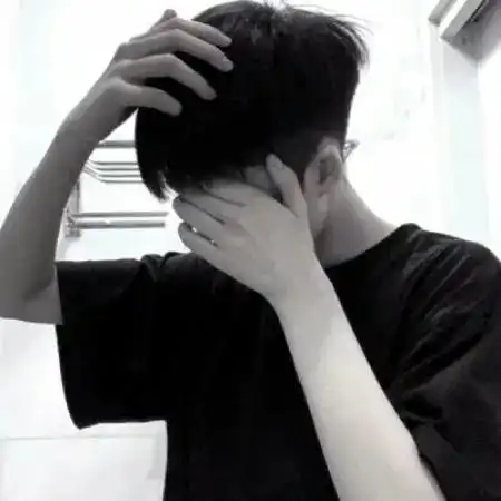 男生头像看了让人悲伤的男生头像伤感孤独落寞的男人第125期

