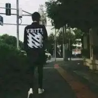 果果是个宝儿你个懒虫,让你起来陪我游泳也不起
