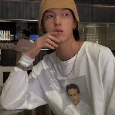 pt白色系男头.
