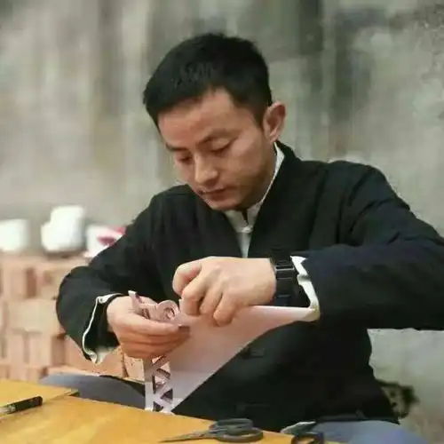 树屋大师建造营走进艺术王国,建造守护巨人的树屋家园
