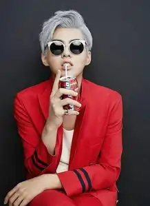 你和明星只是差了一个墨镜
