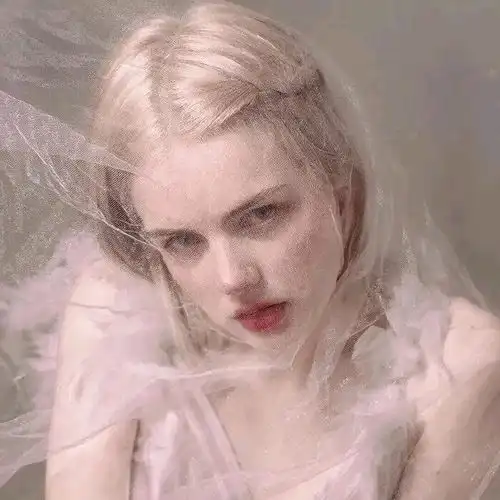 小众氛围感女生头像
