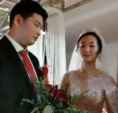 陈亚男成笑话,反观拴住朱之文的大衣嫂,才是聪明女人
