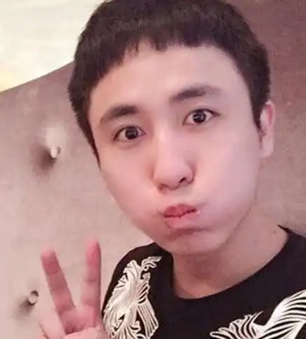 快手5大网红收入排名二驴垫底,散打仅第三,第一年入过亿
