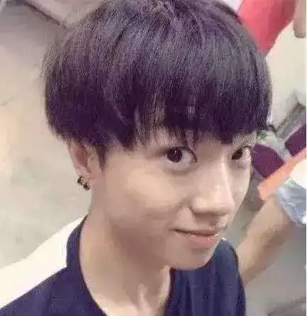 比女明星卸妆更可怕的是男星卸妆,吴亦凡毁形象,陈赫是个坑
