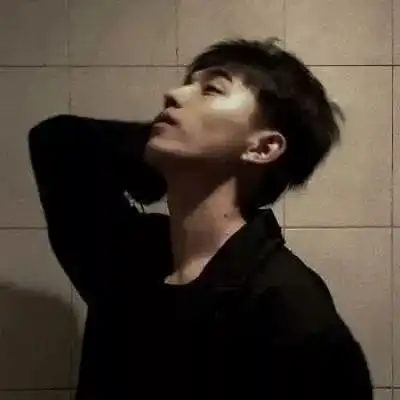 男生头像成为可以照亮这个世界的大人吧
