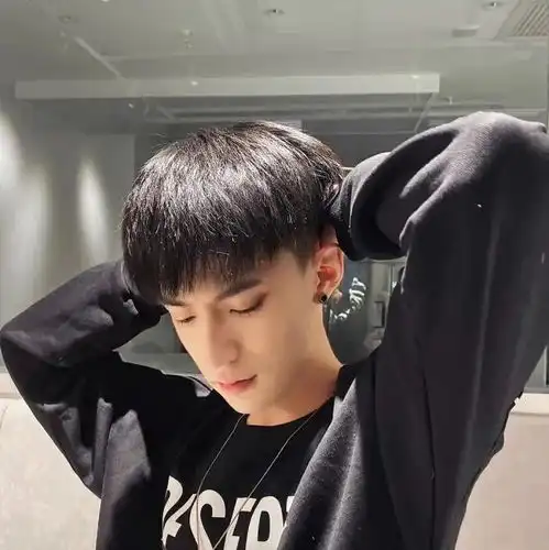 温柔的人会带你离开海底
