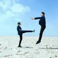 你知道我在等你们分手吗
