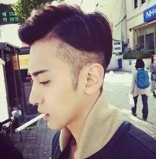 街边路人甲到气质有型男,差的只是一款发型的距离
