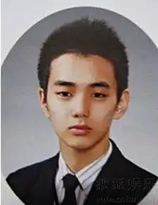 韩国当红男星毕业照曝光金秀贤李敏镐模样青涩8031407
