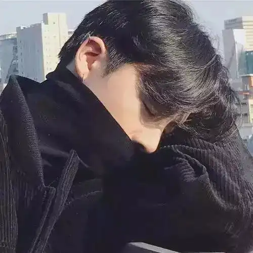 摄影技巧男生不会拍照试试这些拍照姿势
